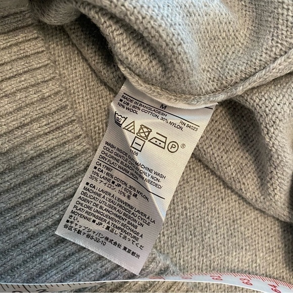 ⭐️ Banana Republic Cotton Blend Knit Crew Neck Ribbed Sleeve Sweater Size Medium - Picture 6 of 9